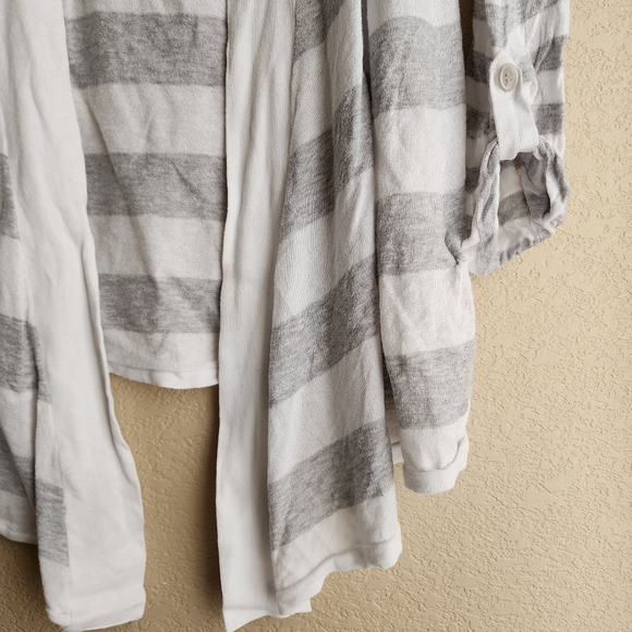 Express Gray and White Striped Knit Cardigan Size M - Picture 6 of 13